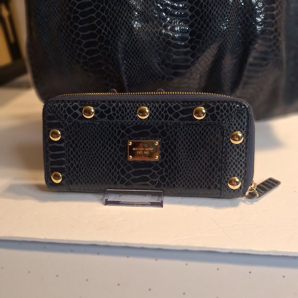 Michael Kors Snakeskin Embossed Set Purse And Wallet - Picture 6 of 15